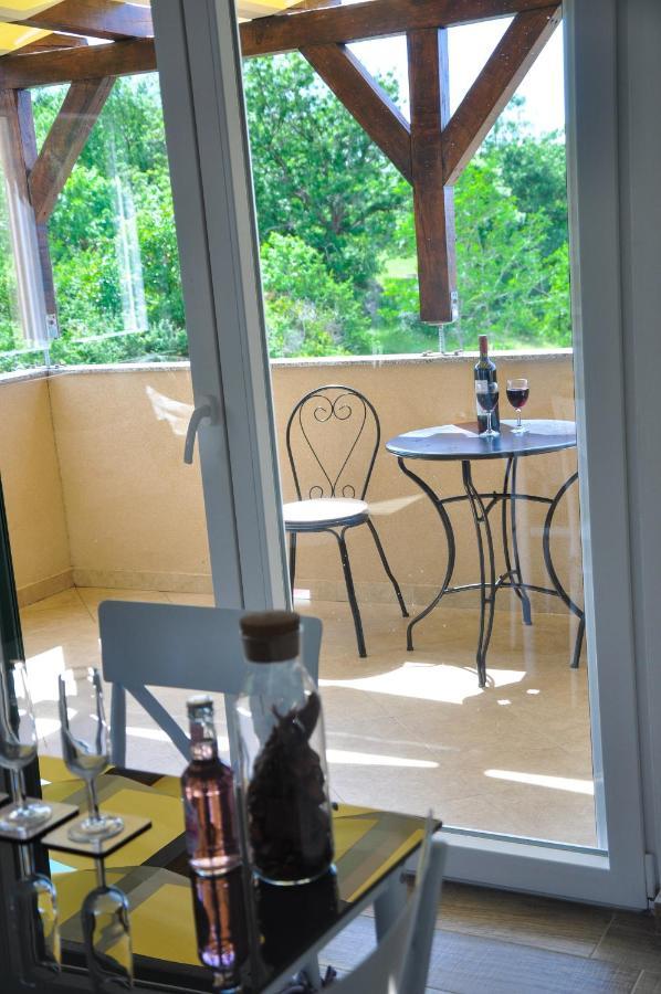 Apartmani Carnizza Ražanac Eksteriør billede